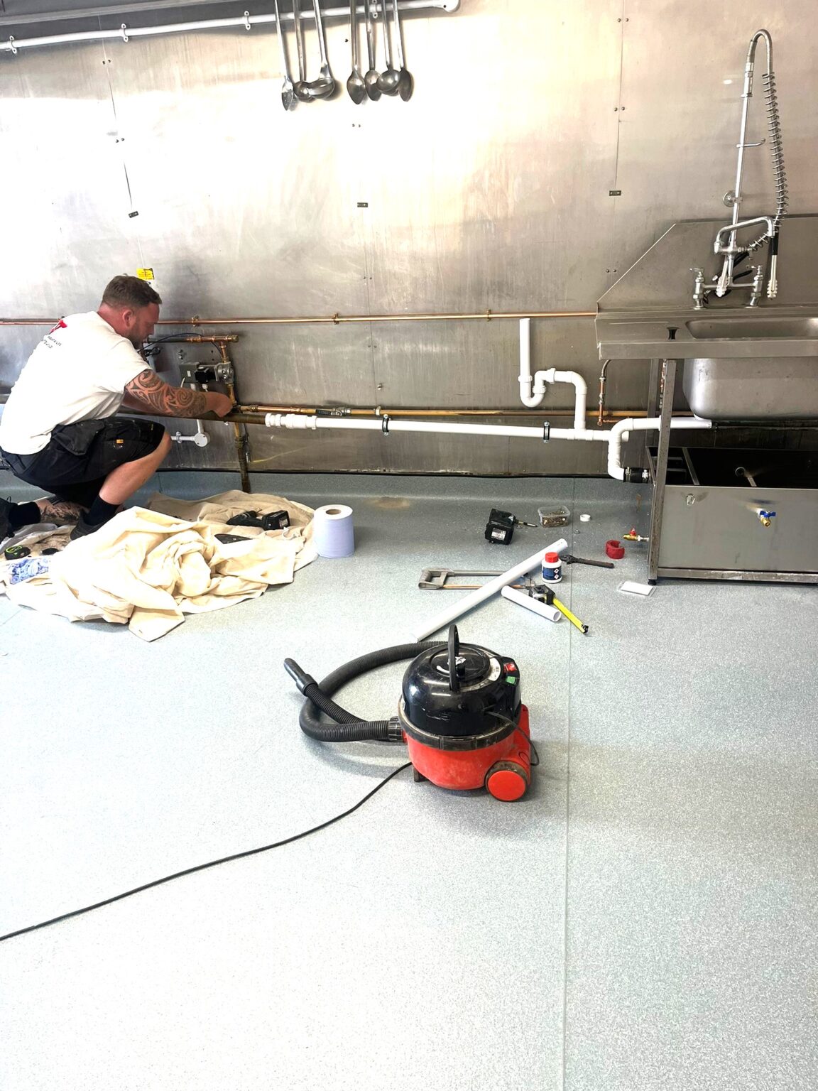 Maintenance Trap Grease Traps in Commercial Kitchens - SR Industrial | Commercial ...